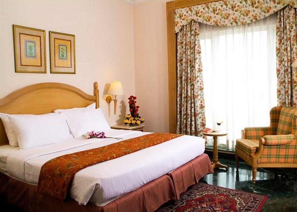 Savoy Suites Noida Eksteriør billede