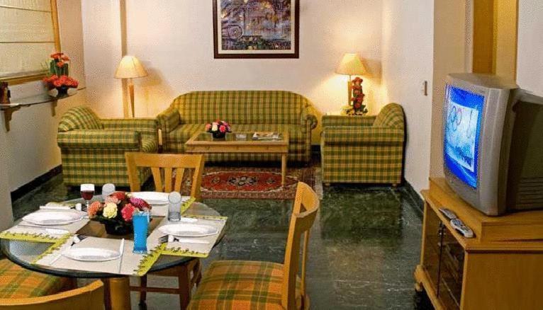 Savoy Suites Noida Eksteriør billede