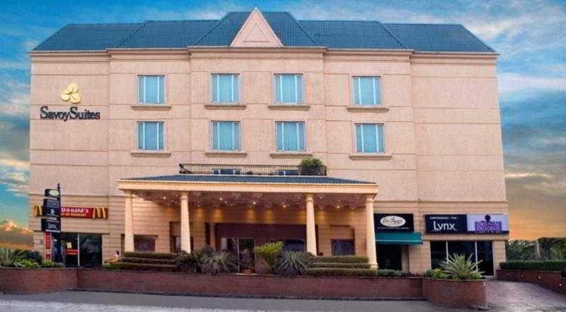 Savoy Suites Noida Eksteriør billede