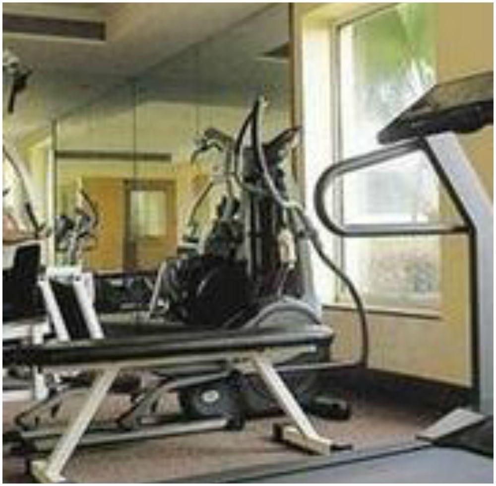 Savoy Suites Noida Eksteriør billede