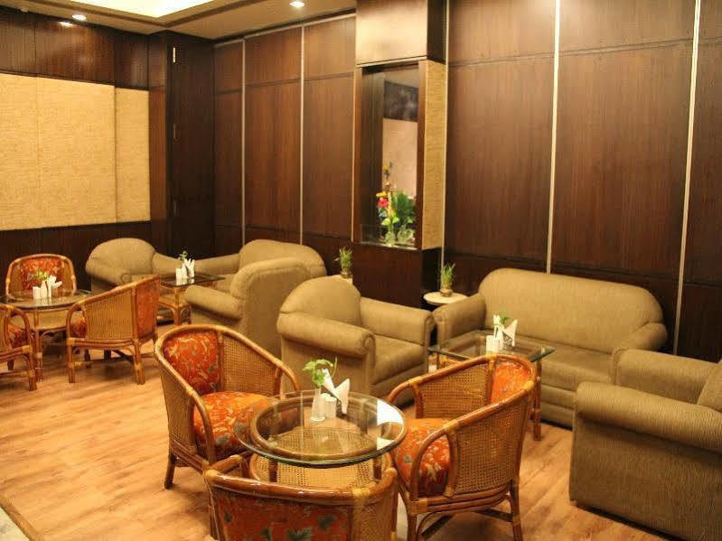 Savoy Suites Noida Eksteriør billede