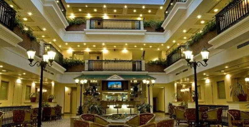 Savoy Suites Noida Eksteriør billede
